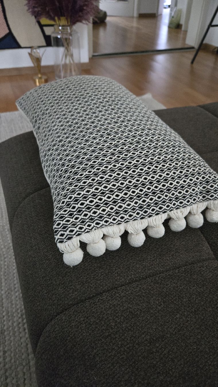 Maisons du monde Cuscini: Dekokissen 30x50 Maison du Monde – Nuovo (secondo la descrizione) da Zollikerberg venduto da Thrisha 1