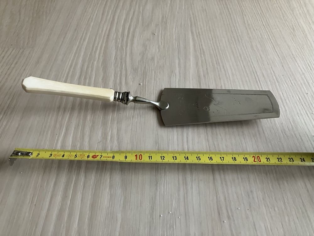 Paletta In Metallo Con Manico Legno Garronda - Per Cenere, Carbone E Pulizie