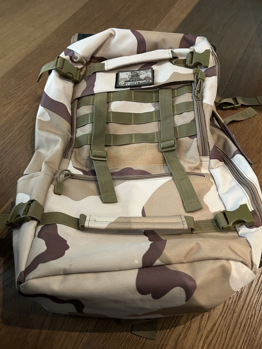 Zaini: U.S. Marines Tactical Rucksack. Neu.  – Nuovo (secondo la descrizione) da Heiligkreuz (Mels) venduto da Oldtimerfan03