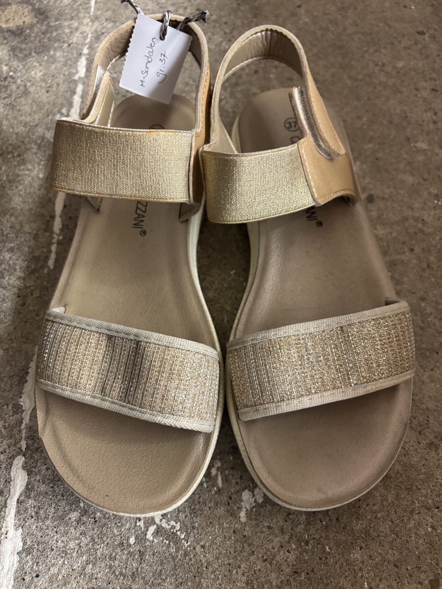 Damenschuhe: Sandale Mädels  Gold, Grösse 37 – Gebraucht aus Büren an der Aare von Nikito2001 4