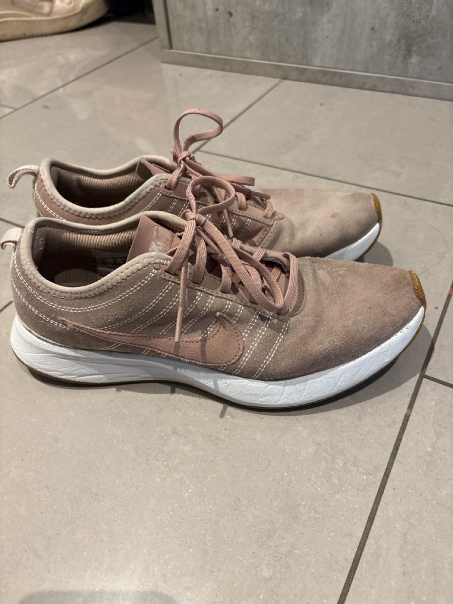Scarpe da donna: Nike Schuhe sneakers nr 40 – Usato da Biel/Bienne venduto da tan_h8l9 2