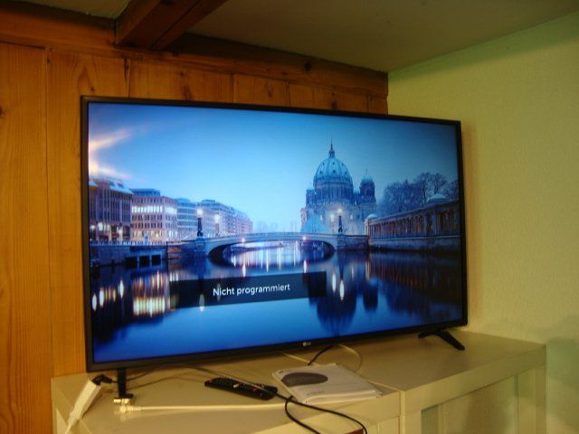 LG TV 108 cm 43 Zoll Diagonale LCD 4K Fernsehgerät Flachbild | Kaufen ...