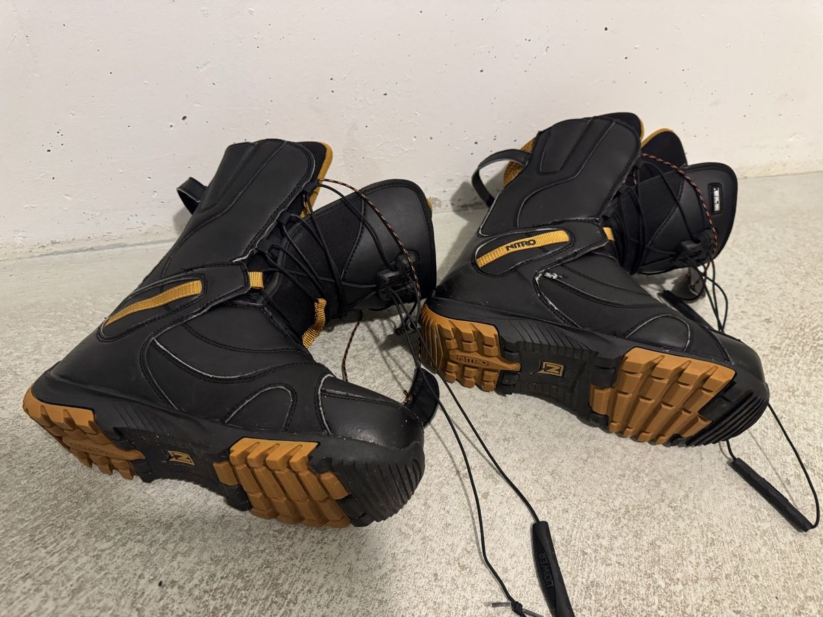 Snowboard Nitro Scarpe da uomo: Snowboardschuhe Nitro 39 1/3 – Usato da Ostermundigen venduto da Clood 1