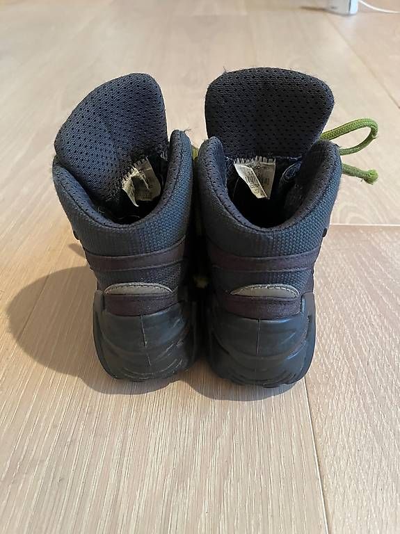 Lowa Scarpe da uomo: LOWA Wanderschuhe mit Gore-Tex, Grösse 29 – Usato da Humlikon venduto da kar_xhg8 1