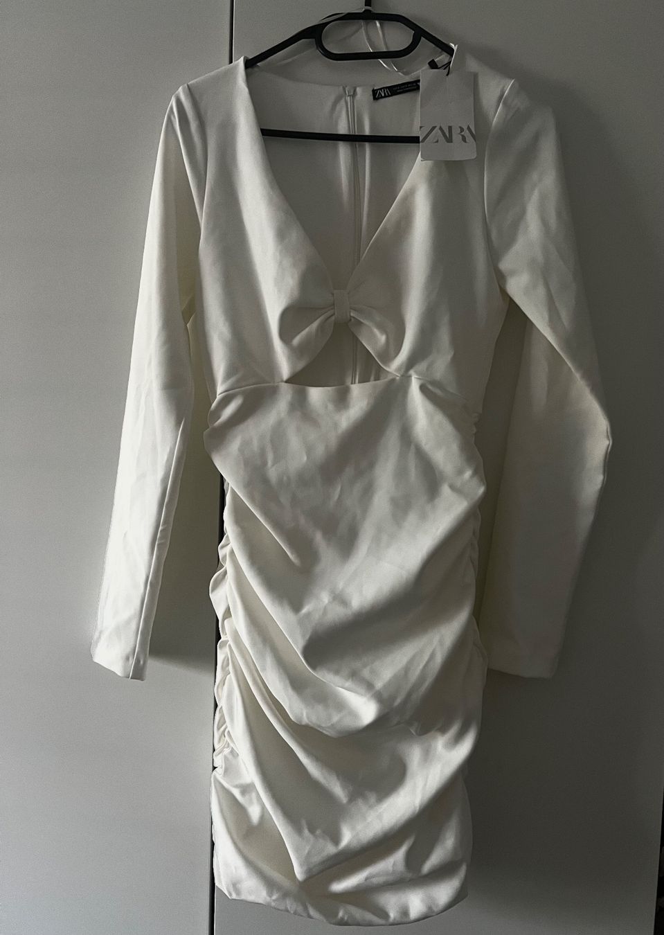 Zara Vestiti: Zara Kleid weiss mit Cut-Out – Nuovo e nell'imballaggio originale da Niederuzwil venduto da dixi_29 1