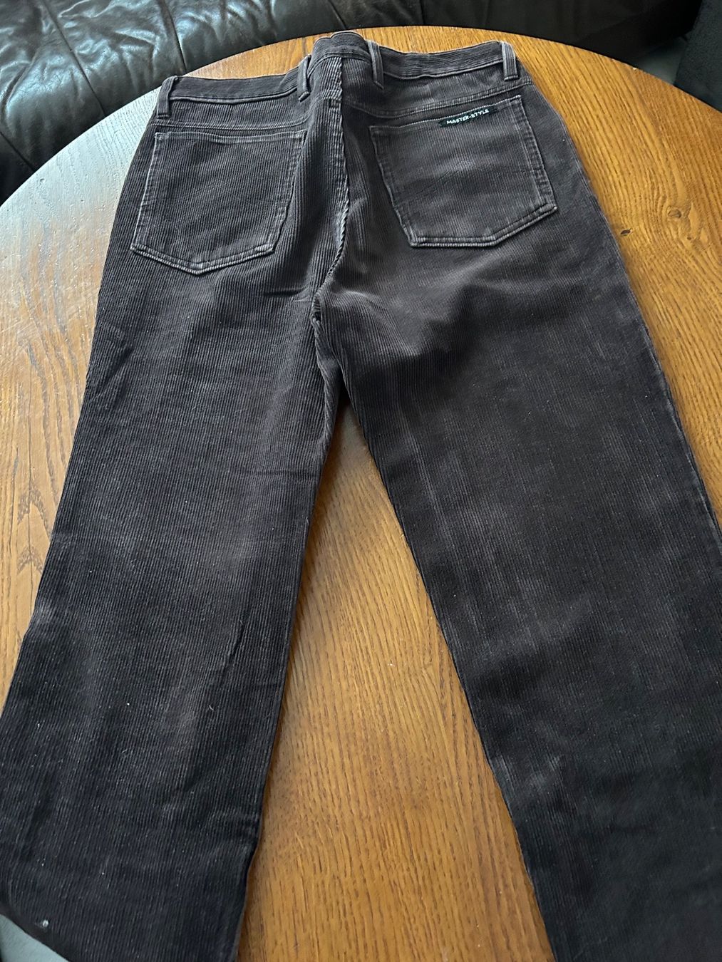 Hosen: Pantalon Monsieur – Gebraucht aus Montsevelier von Batson 1