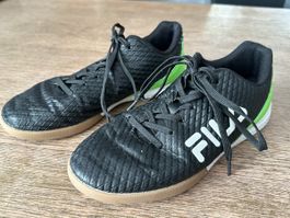 Hallenturnschuhe