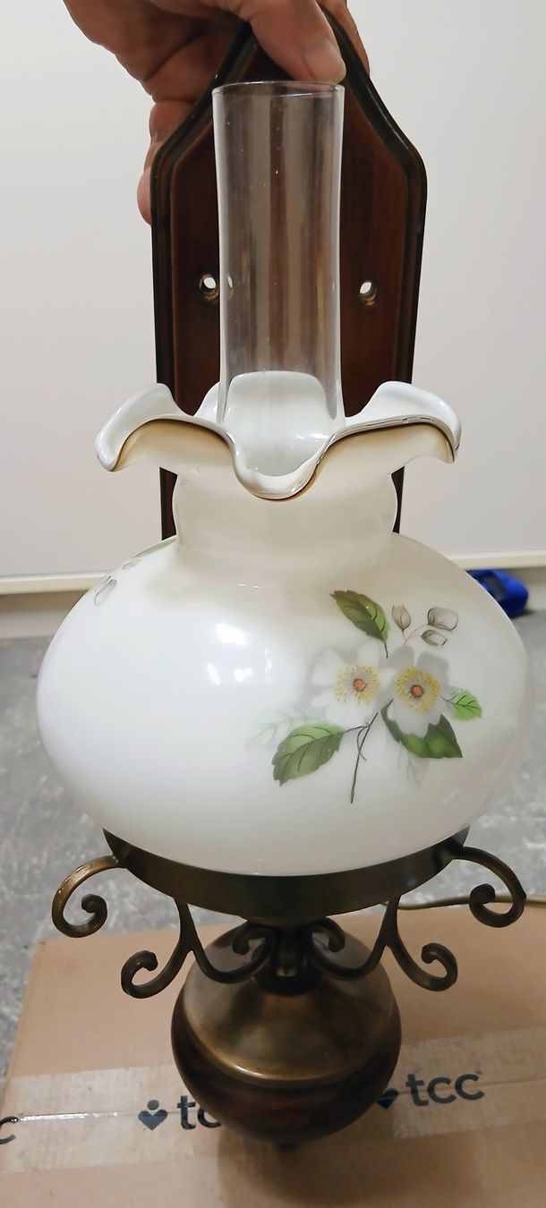 Lampade: Rustikale Lampe im Landhausstil mit Blumenmuster. – Usato da Basel venduto da lex_jd5s 2