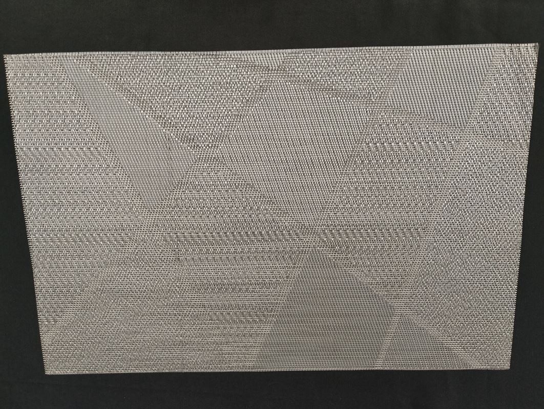 Set di tavolo e panche: 4 Tischsets - Silbrig – Usato da Schübelbach venduto da Restwert_Schubelbach 1