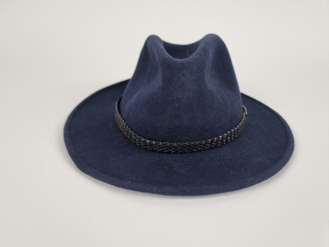 Chapeaux, bonnets & casquettes: Risa- Hut Dunkelblau – D'occasion à Urtenen-Schönbühl par Restwert_Schoenbuehl 4