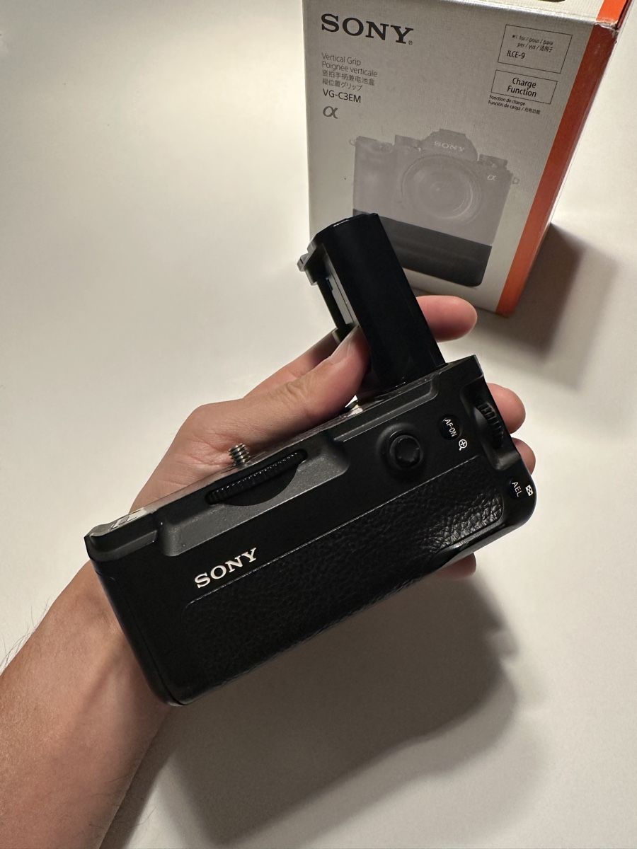 Sony Fotocamera: Sony VG-C3EM Battery grip – Usato da Frauenfeld venduto da bybong 2
