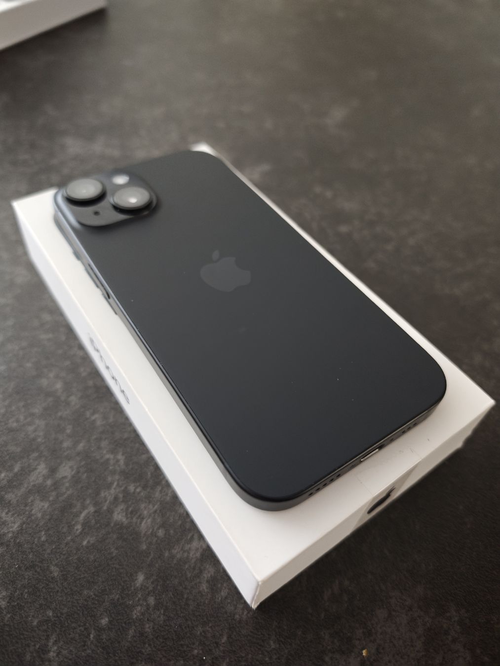 Apple Handys / Smartphones: Apple iPhone 15 - fast neu – Neu (gemäss Beschreibung) aus Volketswil von Dbx_856 4