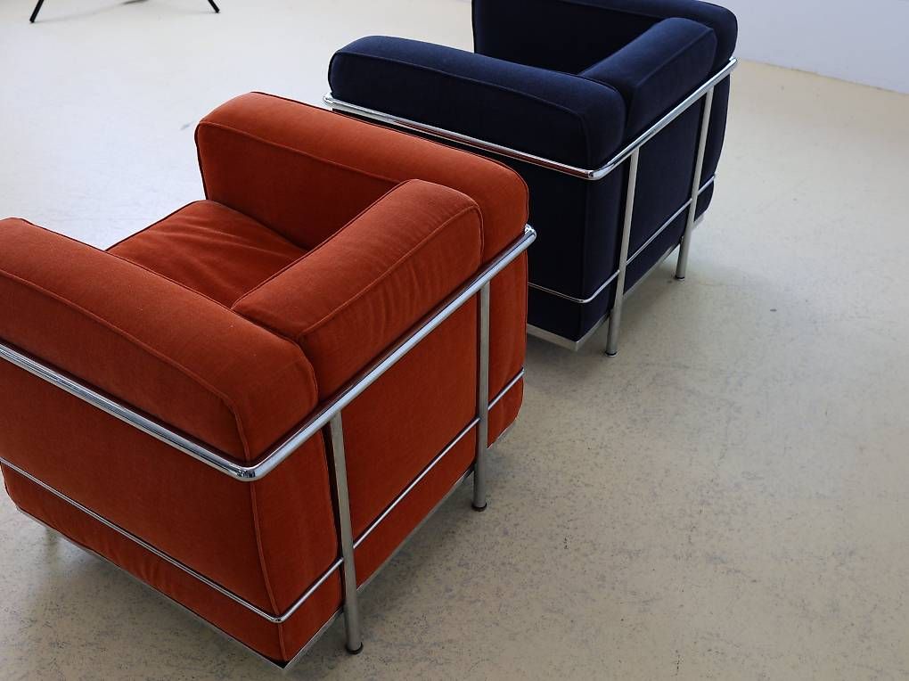 Le Corbusier Poltrone: Cassina LC2 Sessel Set | Orange & Dunkelblau – Usato da Meinisberg venduto da atelier_TILIJA 2