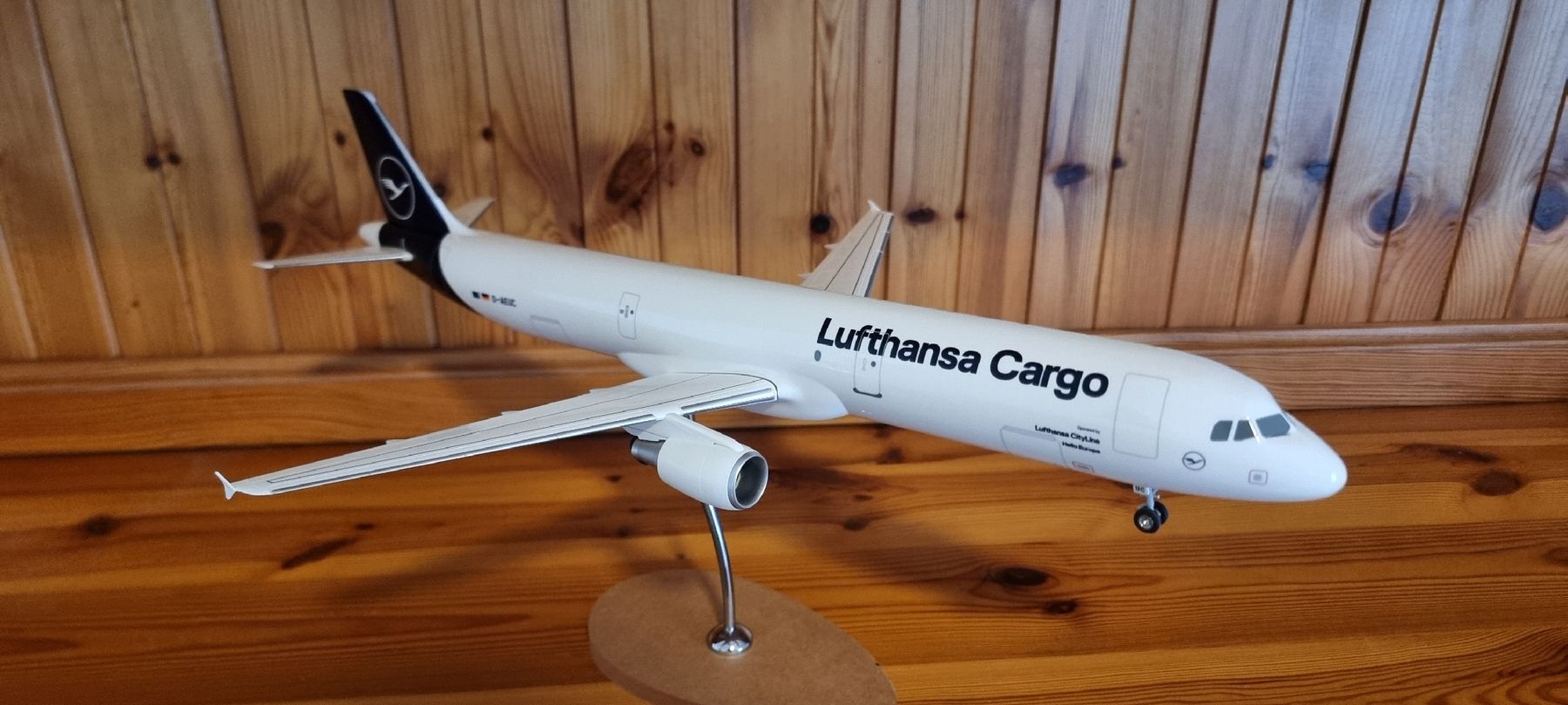 Airbus Kit di modellismo & Modellini statici: Limox Wings. Lufthansa Cargo Flugzeug Modell, 1:100 – Nuovo (secondo la descrizione) da Bettlach venduto da United83 2