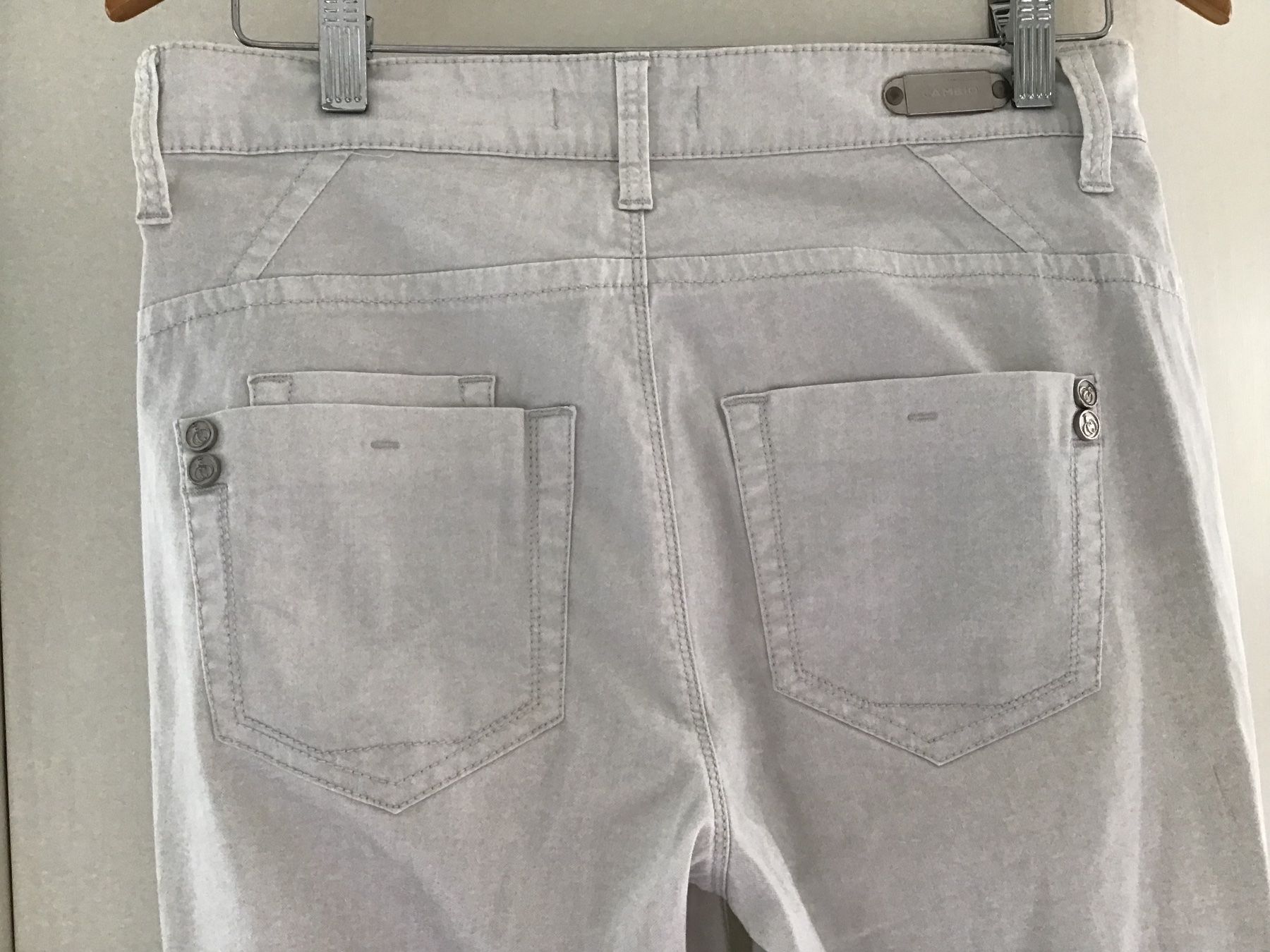 Cambio Jeans: CAMBIO weisse Jeans Gr. 38 – Gebraucht aus Besazio von lionheart63 2