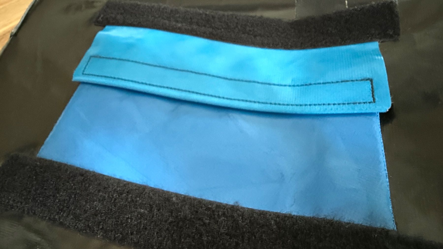 Freitag Borse: FREITAG F14 DEXTER - BLACK & BLUE – Nuovo (secondo la descrizione) da Arzier-Le Muids venduto da cin_ldd2 5