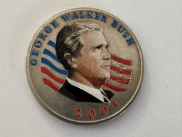 Medaille George Walker Bush 2001 coloriert beidseitig.