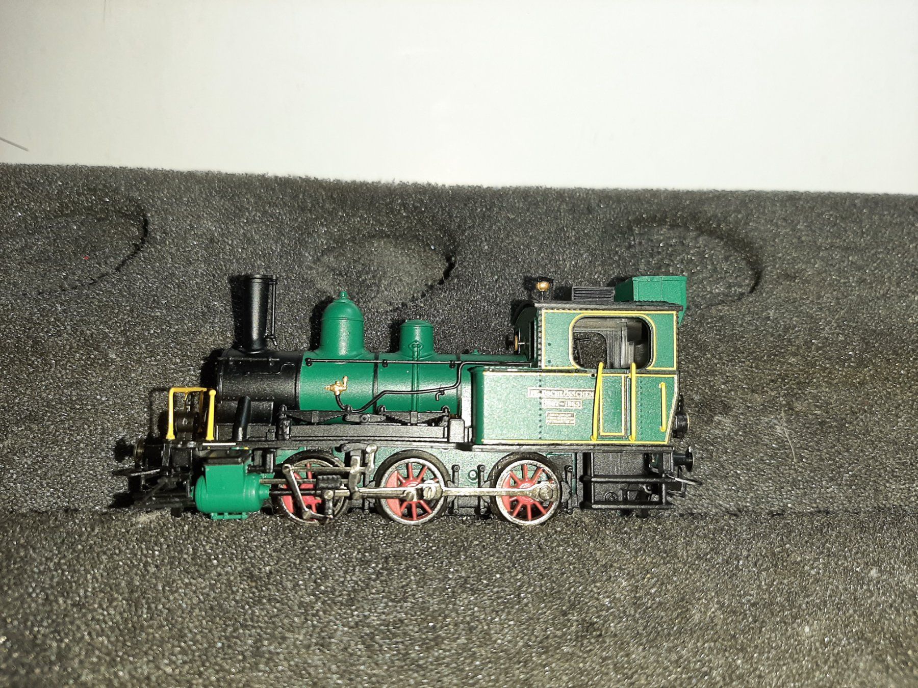 Liliput Modelleisenbahnen: LILIPUT L103324 FELDSCHLOSSCHEN – Gebraucht aus Avully von RIVALIS 1