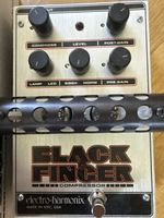Electro-Harmonix Black Finger Optical Compressor