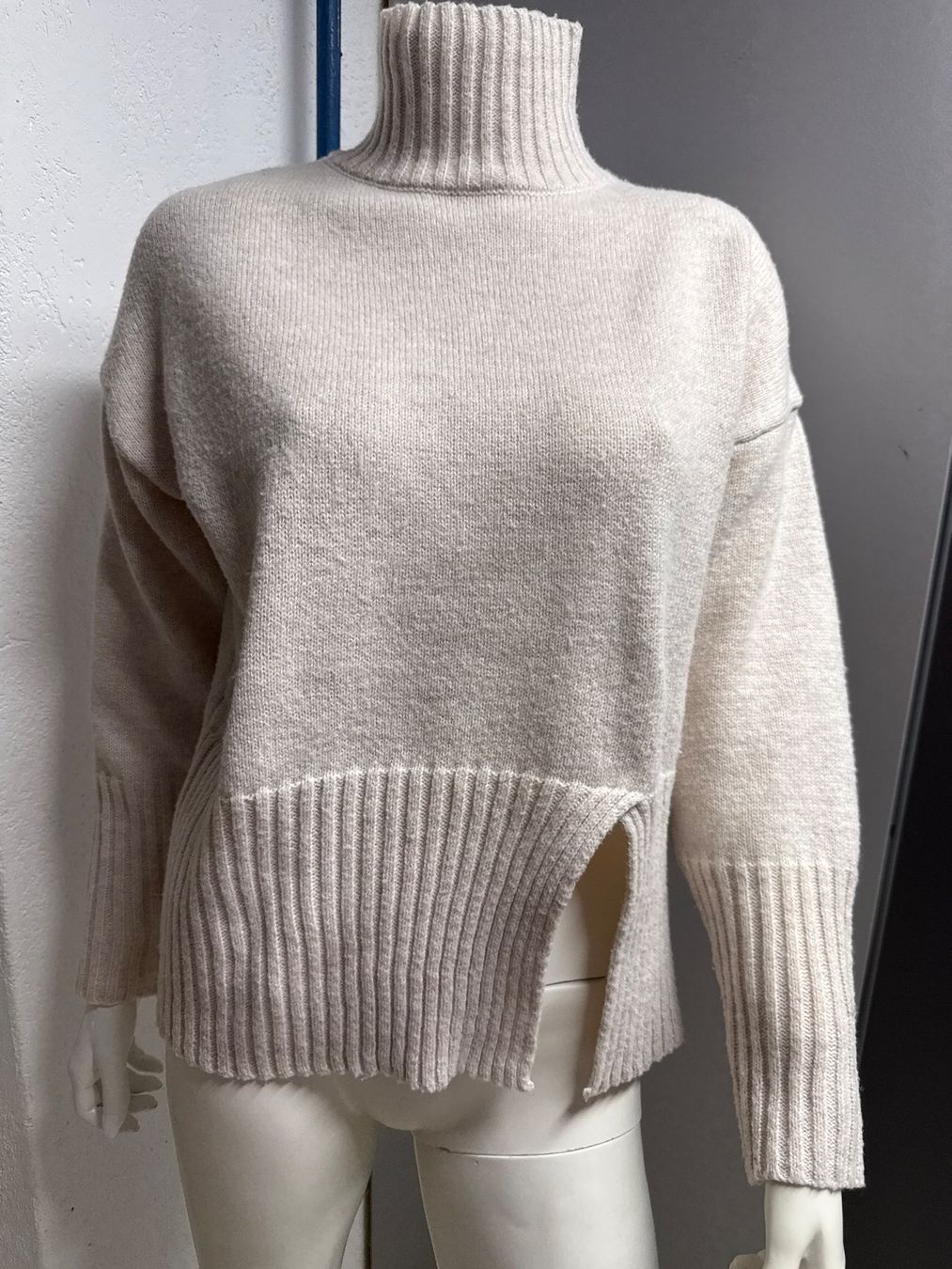Pulls & Sweat-shirts: PULLOVER GR M – D'occasion à Birr par WalkyriaM