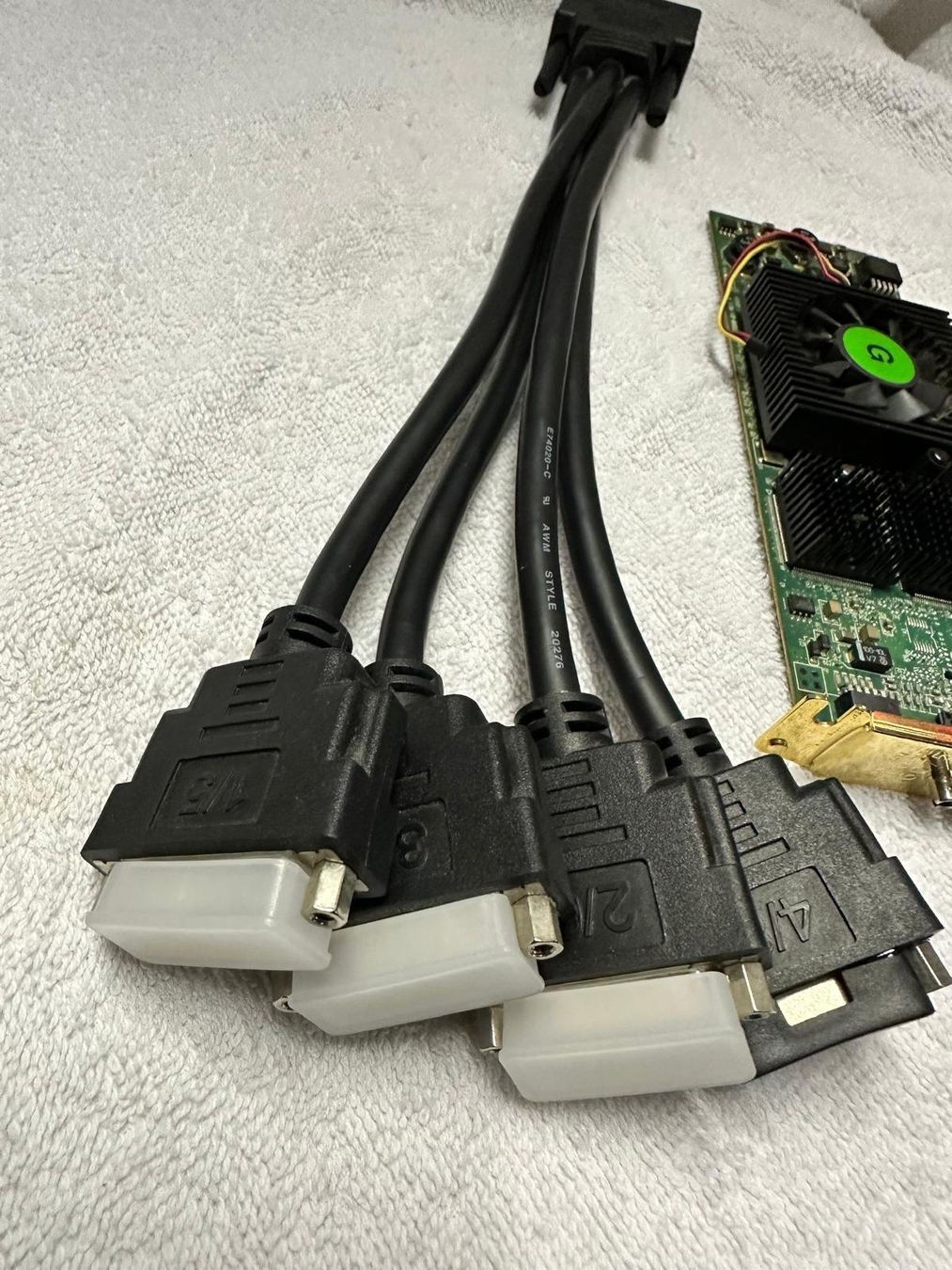 Matrox Schede grafiche: Matrox QID-E128 LAF 128MG PCI Express Graphics – Usato da Thörishaus venduto da zimtfein 1