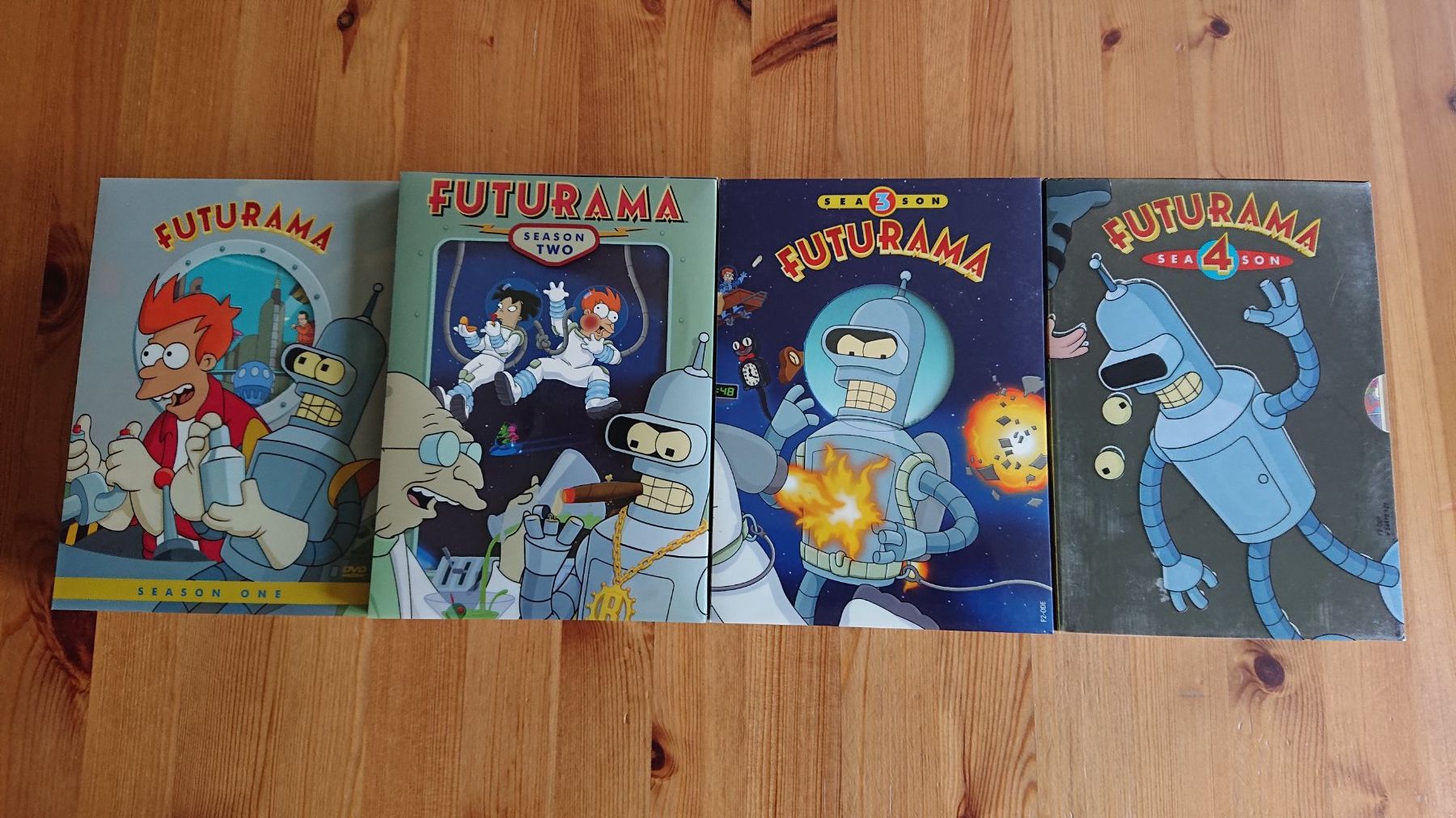 Tutti i DVDs: FUTURAMA Staffel 1 bis 4 auf DVD – Usato da Wilderswil venduto da Exebub