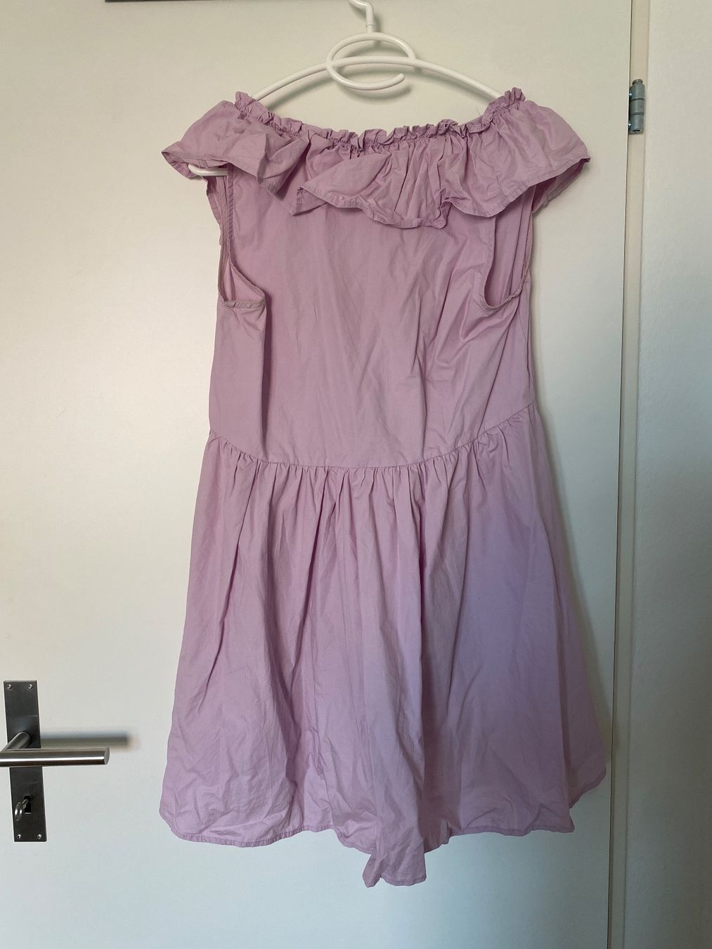 Robes: Lila Kleid, Grösse S – D'occasion à Neuenhof par UrbanBags 1