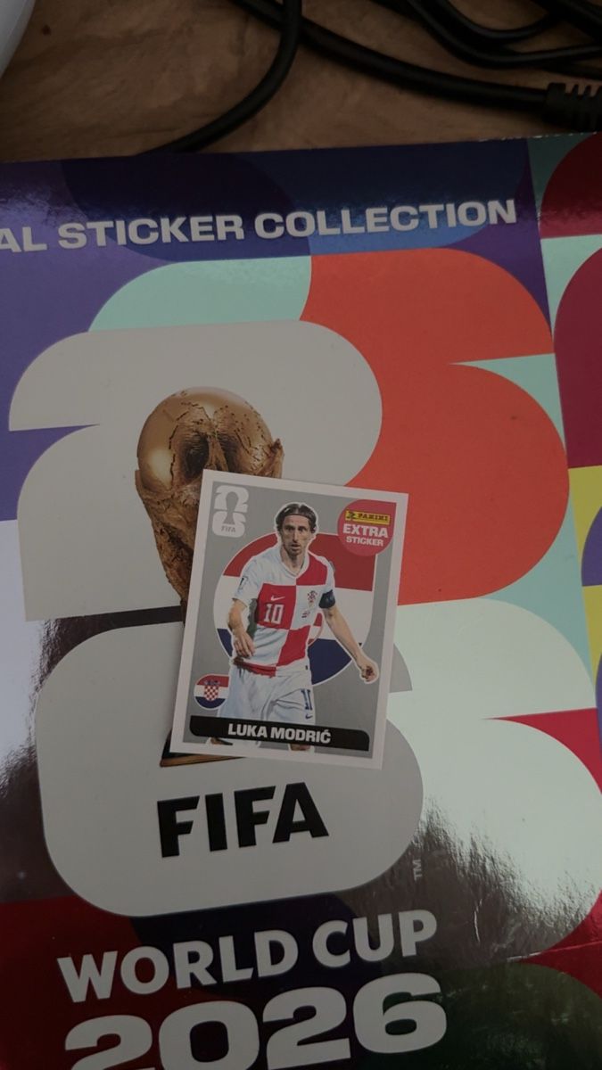 Panini Carte collezionabili: Panini Modric extra sticket silber – Nuovo (secondo la descrizione) da Bettlach venduto da pet_6z9f