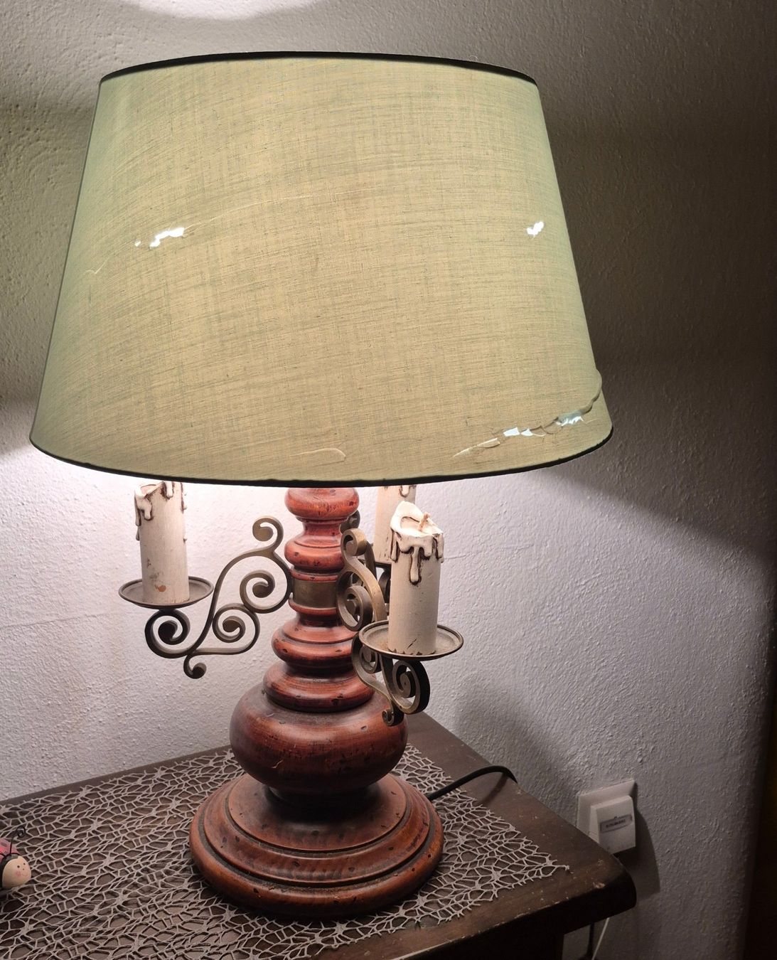 Lampade: Tischlampe – Usato da Basel venduto da Grbina64 4