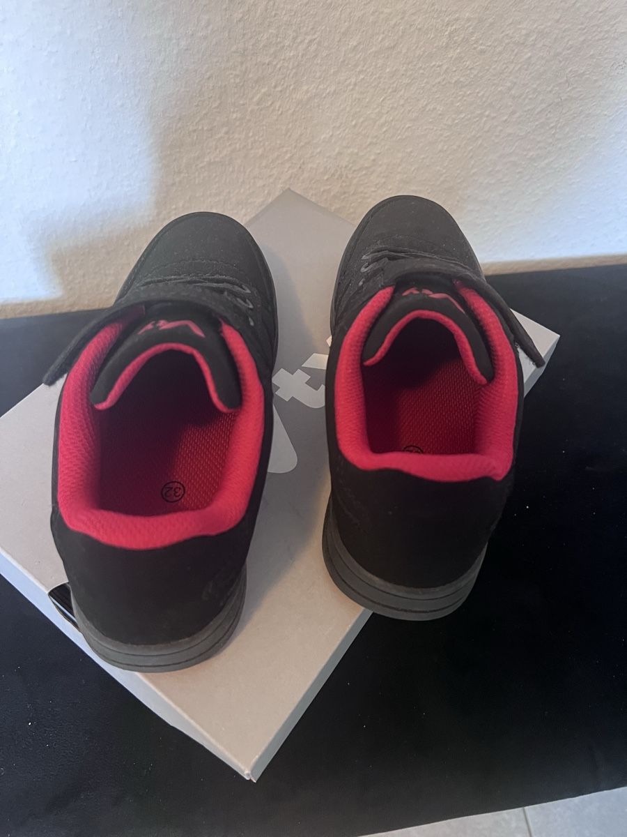 Schuhe für Jungen: Schuhe – Neu (gemäss Beschreibung) aus Langenthal von Nu89 3