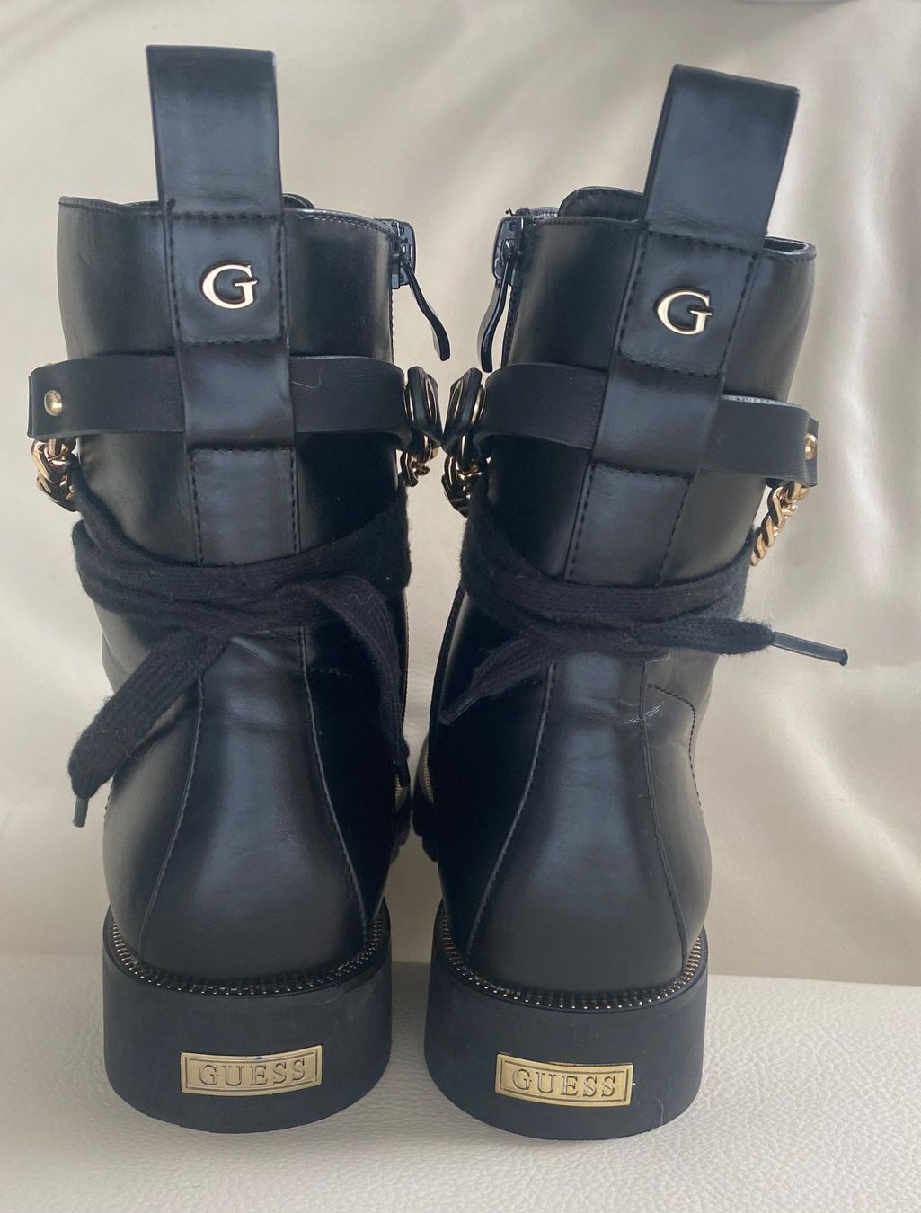 Guess Scarpe da donna: EYECATCHER - edle GUESS Stiefeletten mit Décor, nero, 38 – Nuovo e nell'imballaggio originale da Winkel venduto da ferrari2022 4