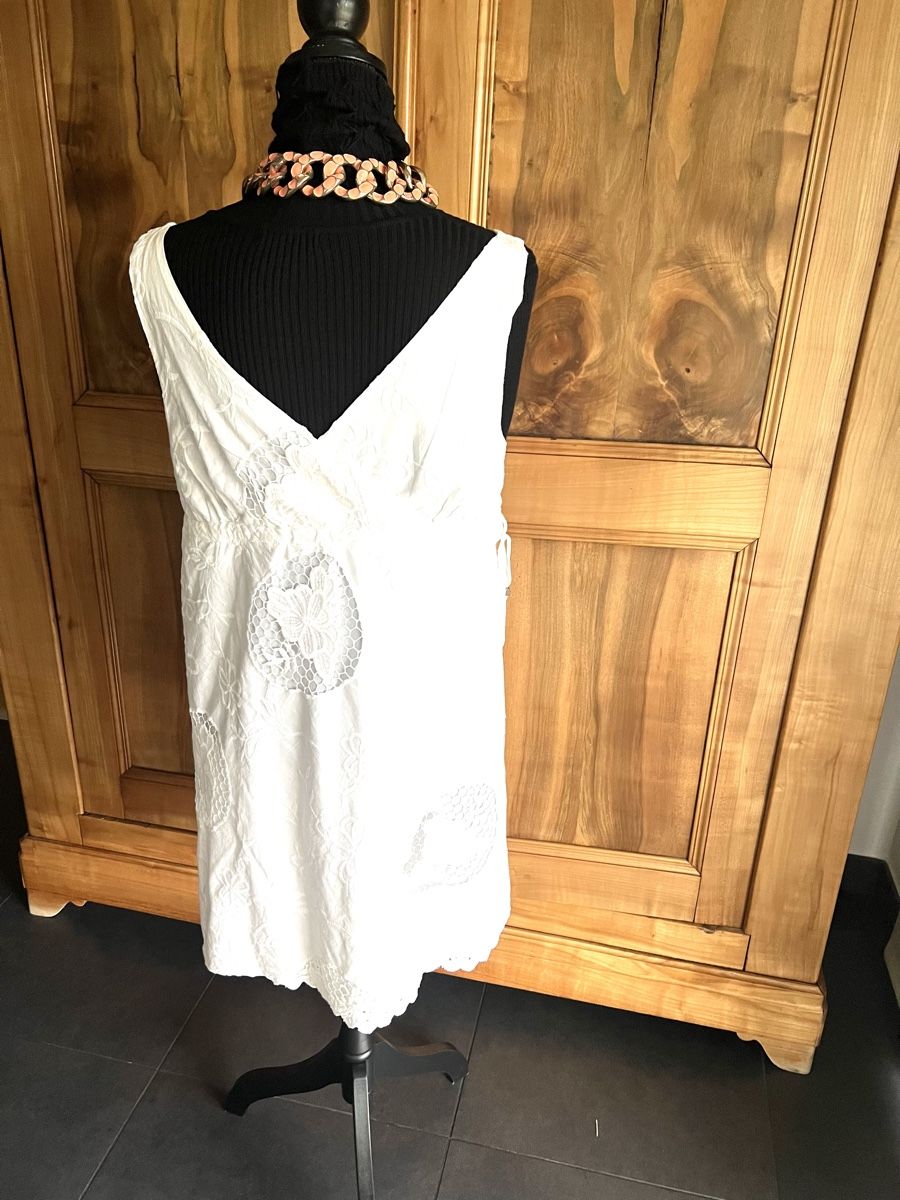 Vestiti: Robe en coton blanche doublée T M-L Neu – Nuovo (secondo la descrizione) da Porrentruy venduto da SYANKA 1