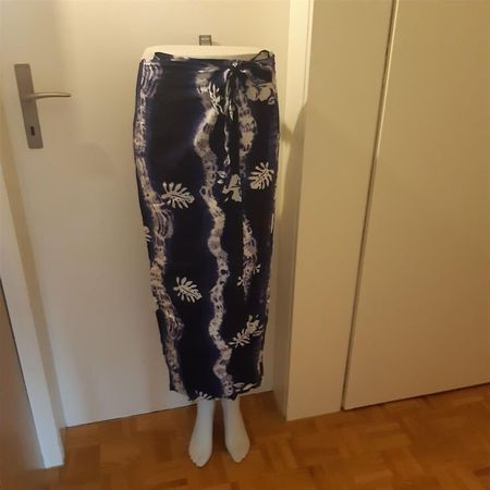 Damen Pareo, blau-weiss gemustert, ideal für den Sommer!
