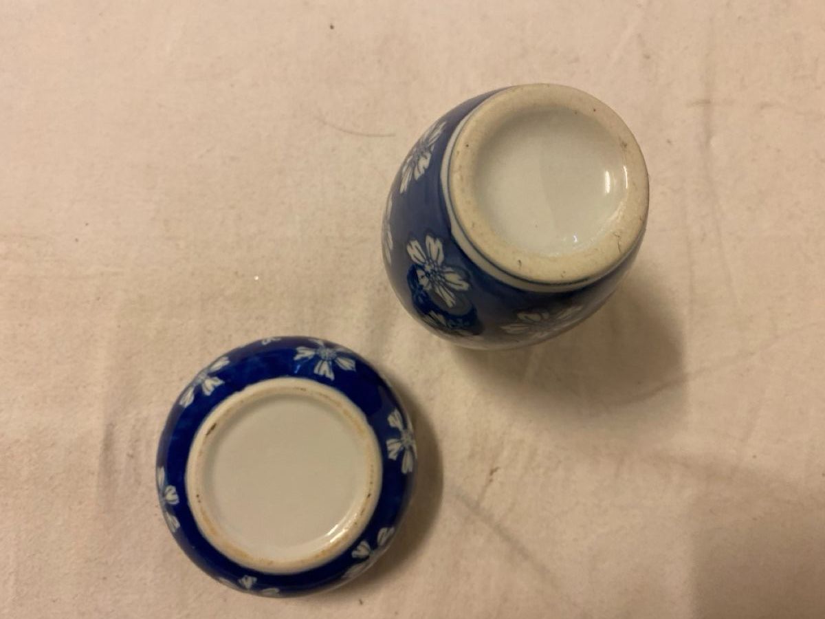 Vasen & Gefässe: Vase und Dose blau-weiss gemustert – Gebraucht aus sursee von trilli-tralli 7