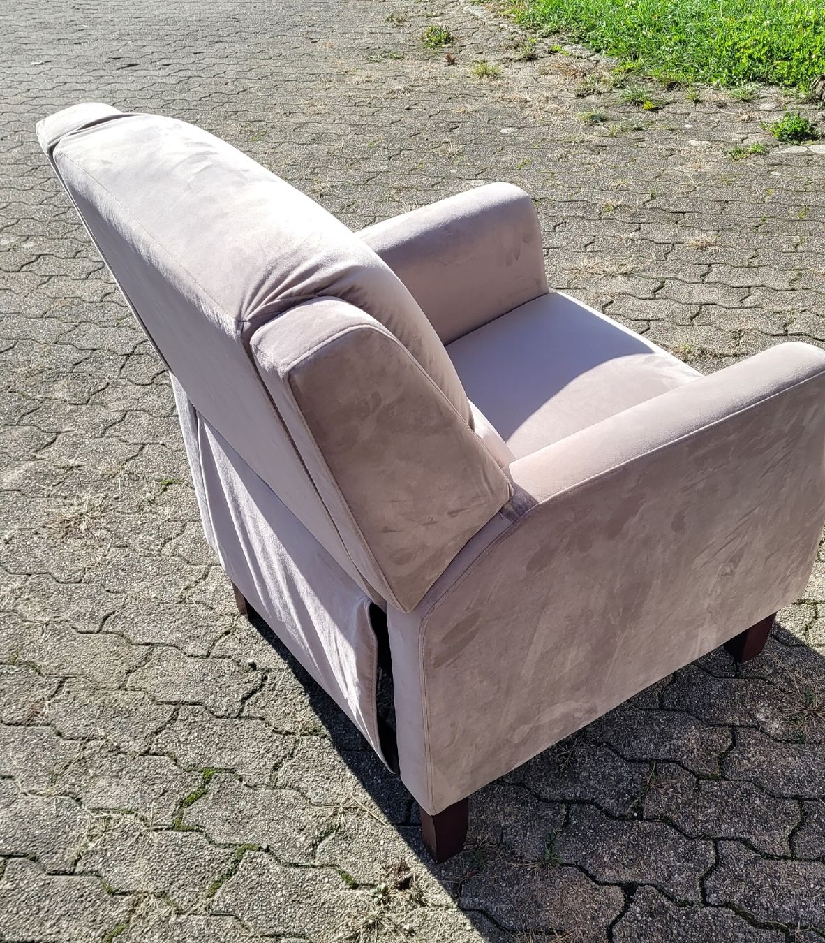 Sessel: Gemütlicher Relaxsessel, hellbeige, Top Zustand – Gebraucht aus Magden von Rdusty 1