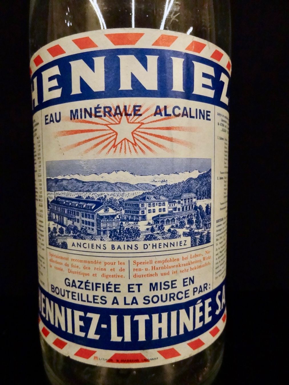 Gläser, Krüge & Flaschen: alte Mineralwasser Flasche HENNIEZ LITHINÉE – Gebraucht aus Kerzers von Flaschenposten 1