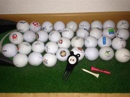 50 Golfbälle mit Flugstunden in Top-Zustand