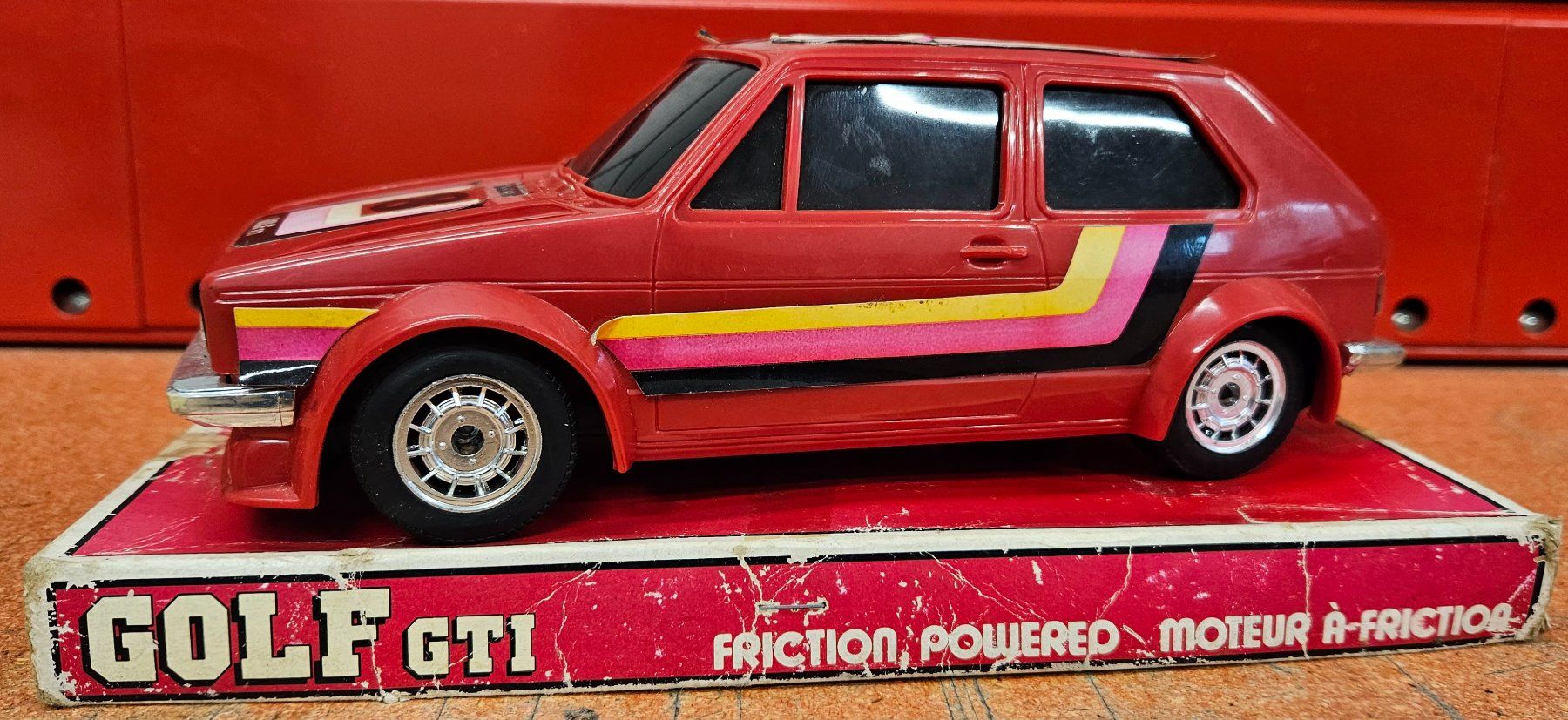 Jouets: VW GOLF 1 GTi – Défectueux à Minusio par demi0110