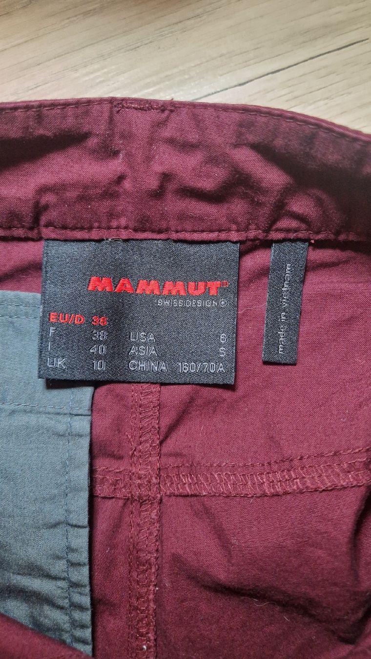 Mammut Pantaloni: Mammut Damen Shorts Gr. 36  – Nuovo (secondo la descrizione) da Benglen venduto da Belen.abr 2