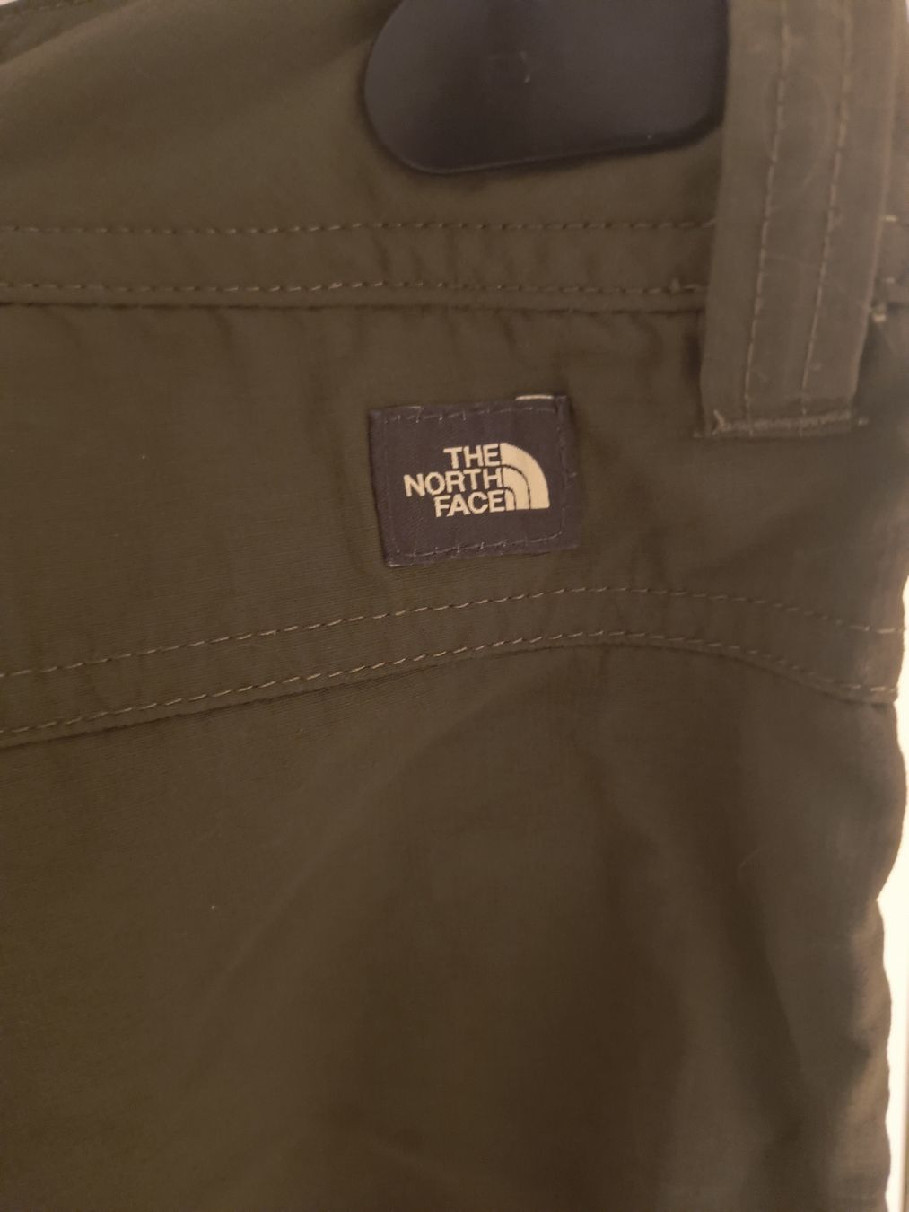 North Face Pantaloni: The North Face Damen Capripant Gr. 36   – Usato da Oberweningen venduto da Bumblebee2 2