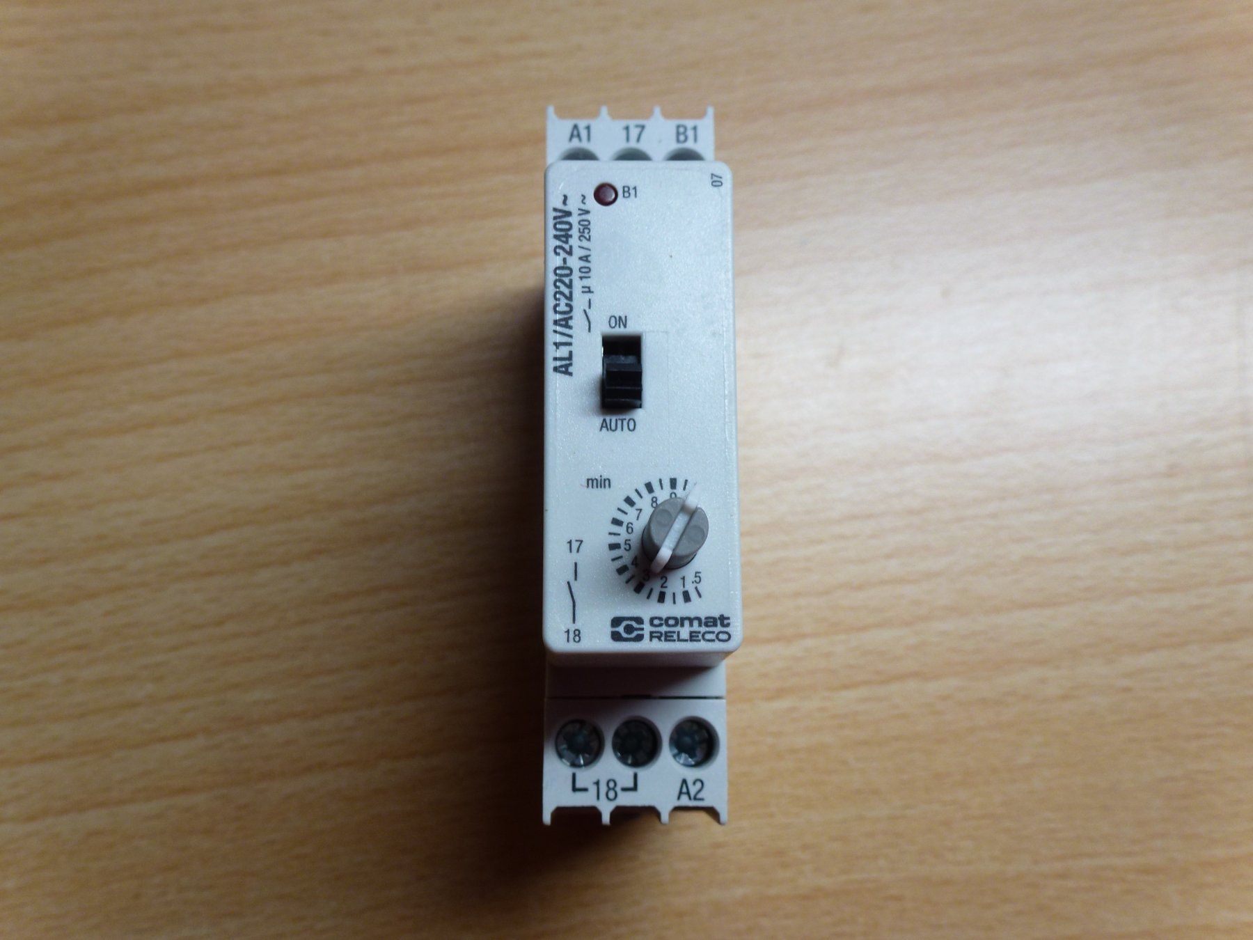 Componenti elettronici: Comat Minuterie AL1/AC220-240VAC – Nuovo (secondo la descrizione) da Hombrechtikon venduto da HGK50