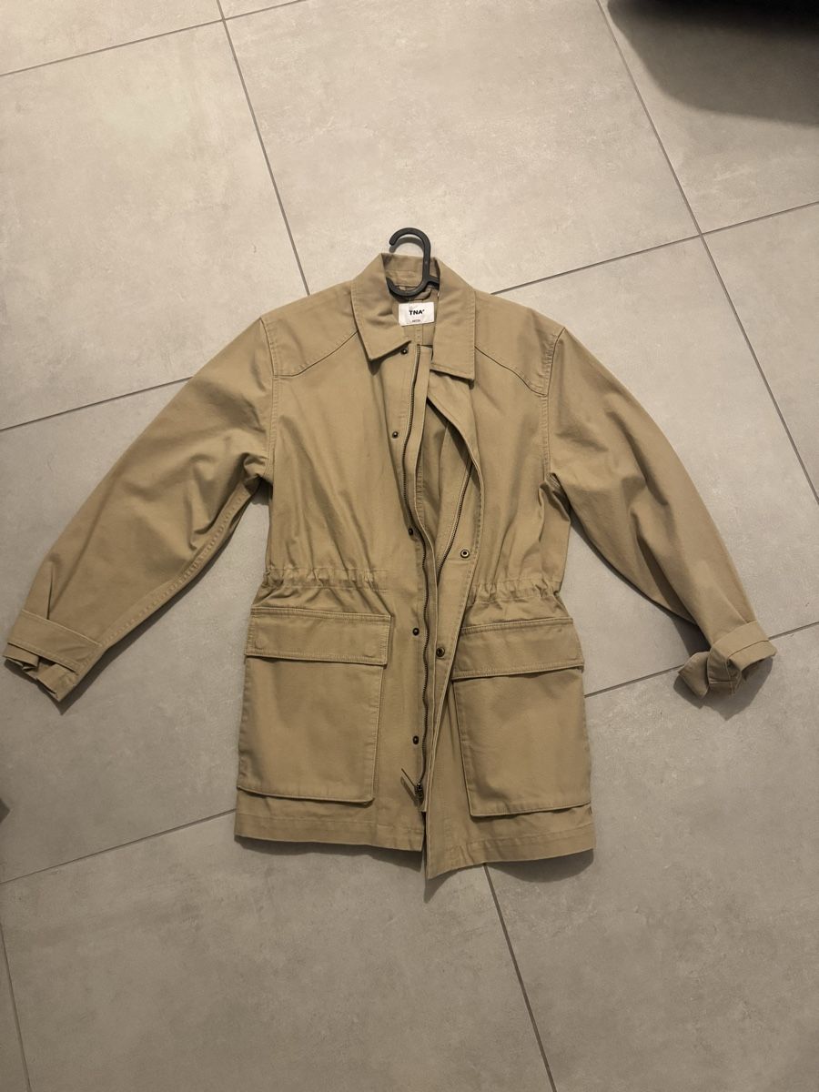 Manteaux: Aritzia  – Neuf avec emballage d'origine à cadempino par fio_cbt9