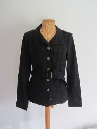 Schwarze Jacke - 40