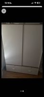Kleiderschrank