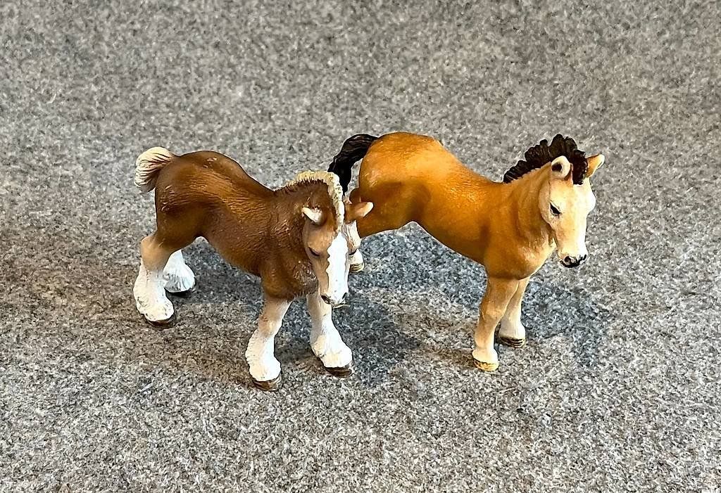 Schleich Giocattoli: Schleich zweier Fohlenset – Usato da Illnau venduto da mbseller4ric