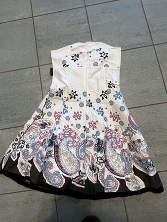 Schönes Sommerkleid S weiss gemustert Retro Look 👗 🌸