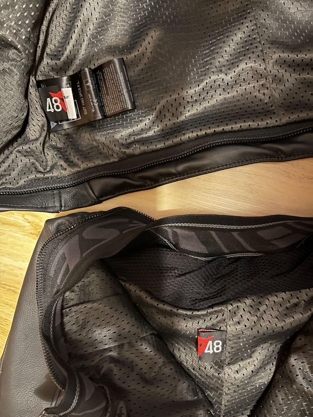 Dainese Jacken: Dainese Lederkombi – Neu (gemäss Beschreibung) aus Seewis Dorf von LokiundOdin 4