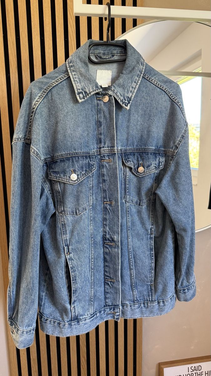 H&M Giacche: H&M Jeansjacke, Oversized, Gr. XS – Usato da Horn venduto da FashionFlowerCh