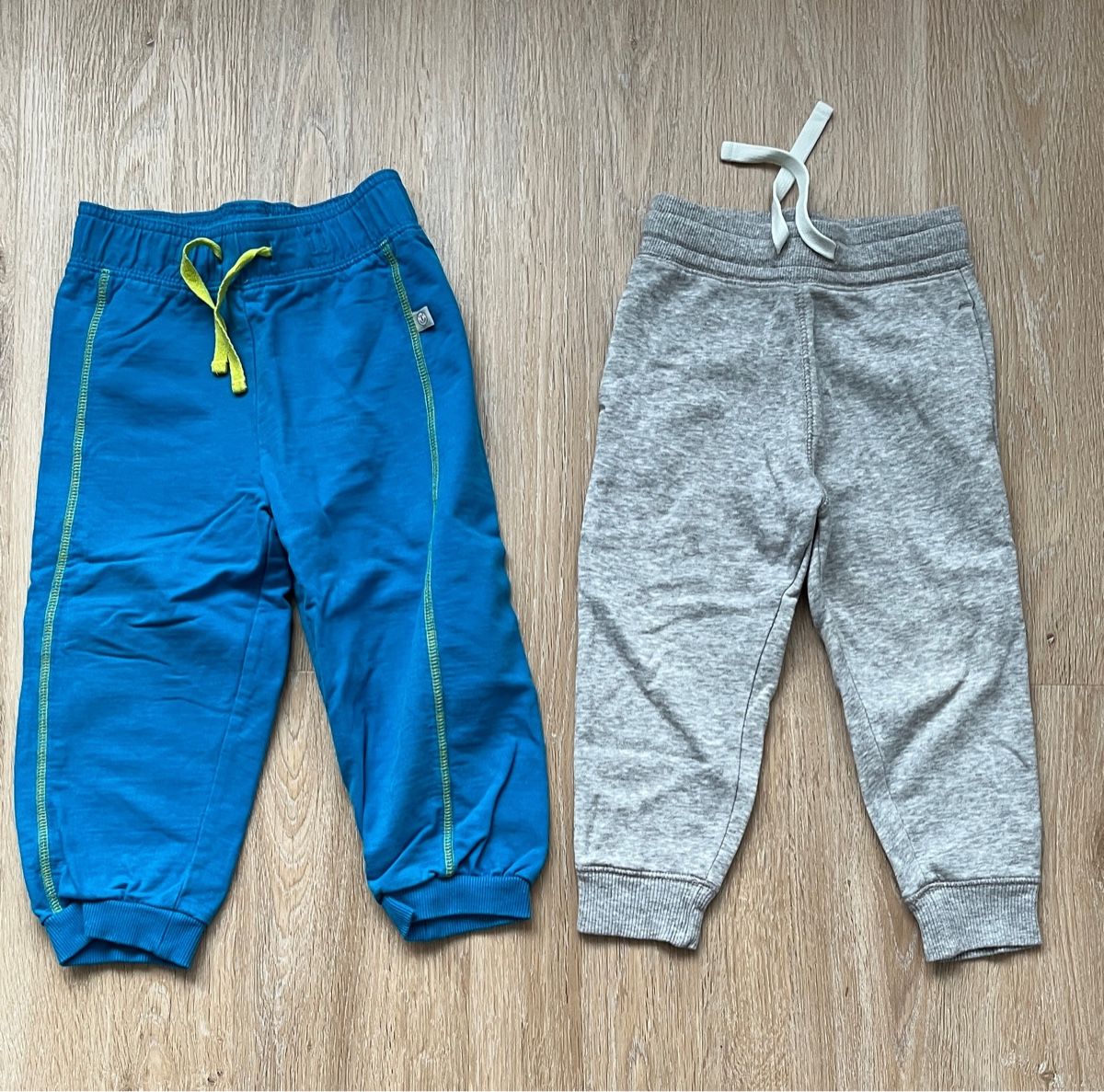 H&M Pantalons: Jogginghosen Gr. 92 – D'occasion à Sulz AG par Zissi31324