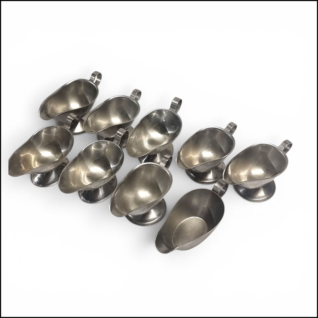 Ciotole: 9er Set Saucièren aus Metall. – Usato da Zürich venduto da Pinogaudio 1